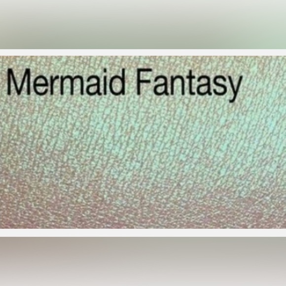 NIB Artist Couture Diamond Glow Powder - Highlighter in Mermaid Fantasy - Picture 8 of 16